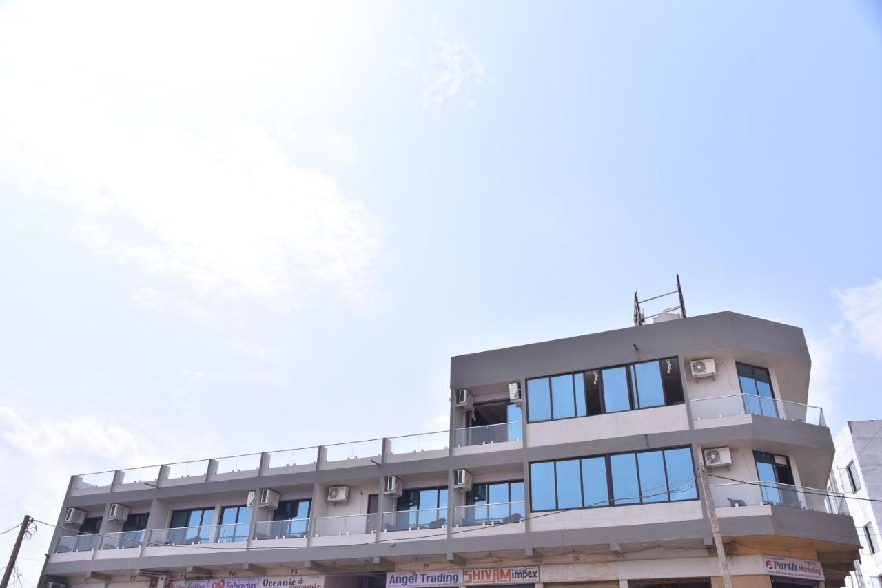 Hotel Savera Inn Morbi Exterior foto