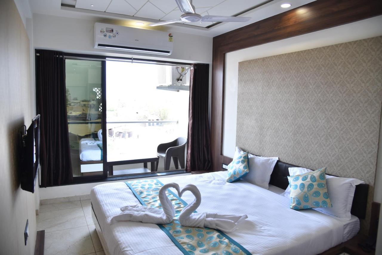 Hotel Savera Inn Morbi Exterior foto