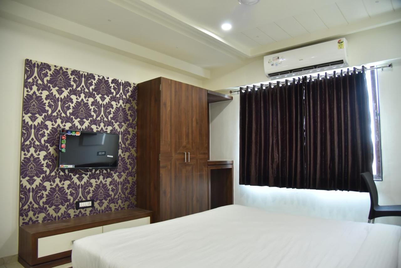 Hotel Savera Inn Morbi Exterior foto